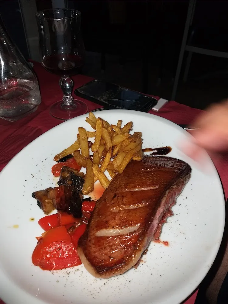 Magret de Canard Entier Et Frites Maison